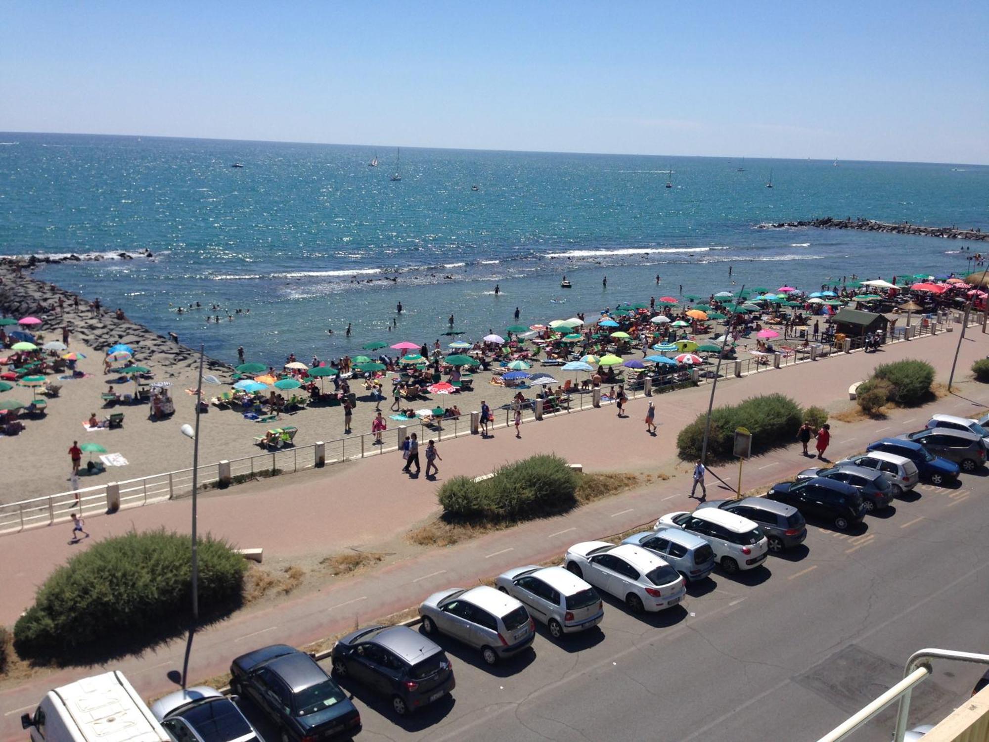 Front Sea Luxury Appartement Ostia Buitenkant foto